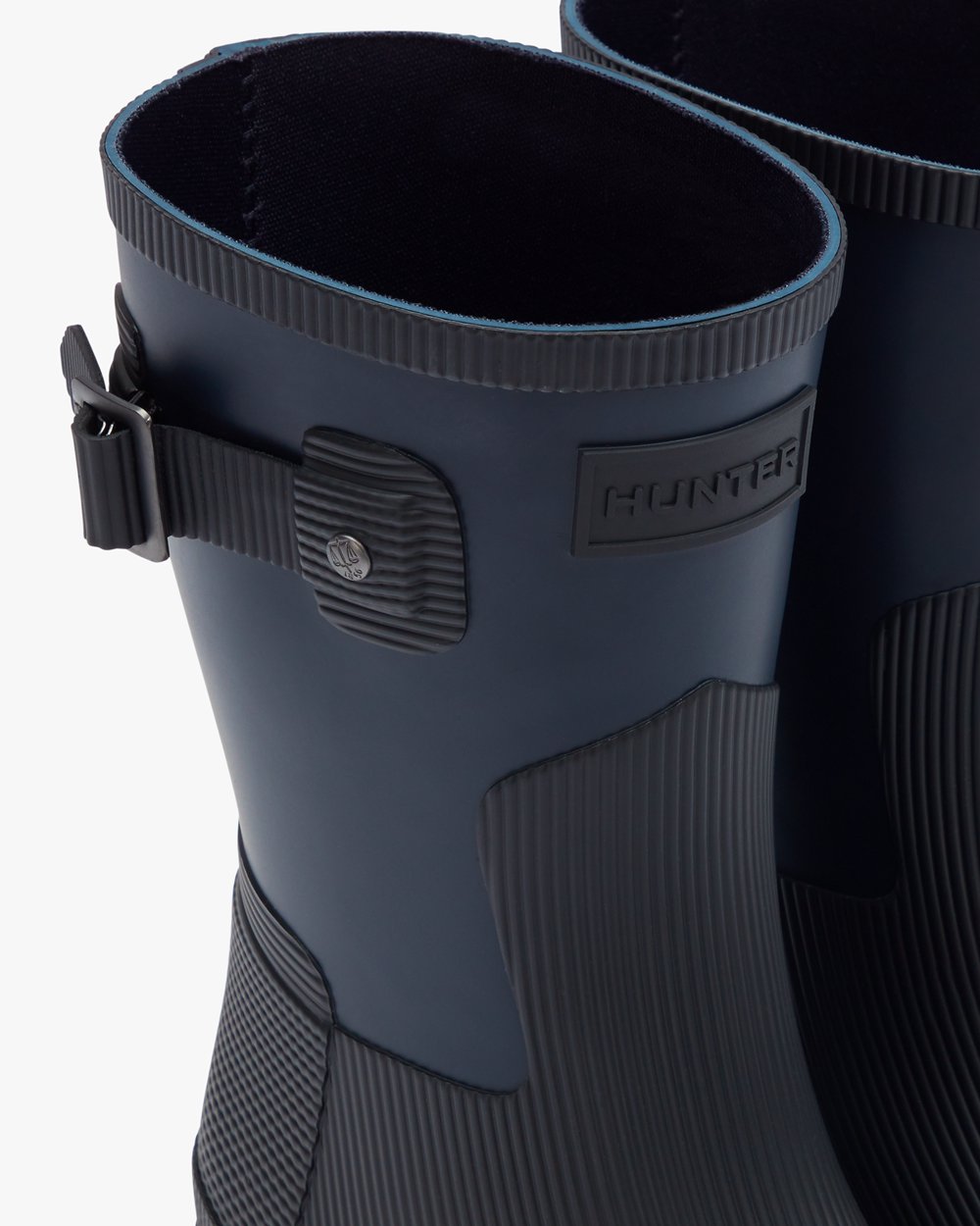 Womens Short Rain Boots - Hunter Refined Texture Block Slim Fit (18VLERAUC) - Navy/Black